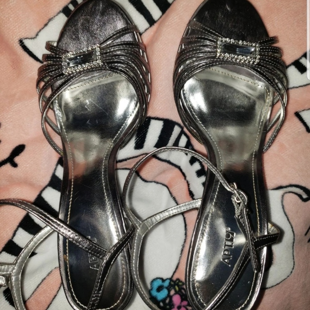Heels size 6